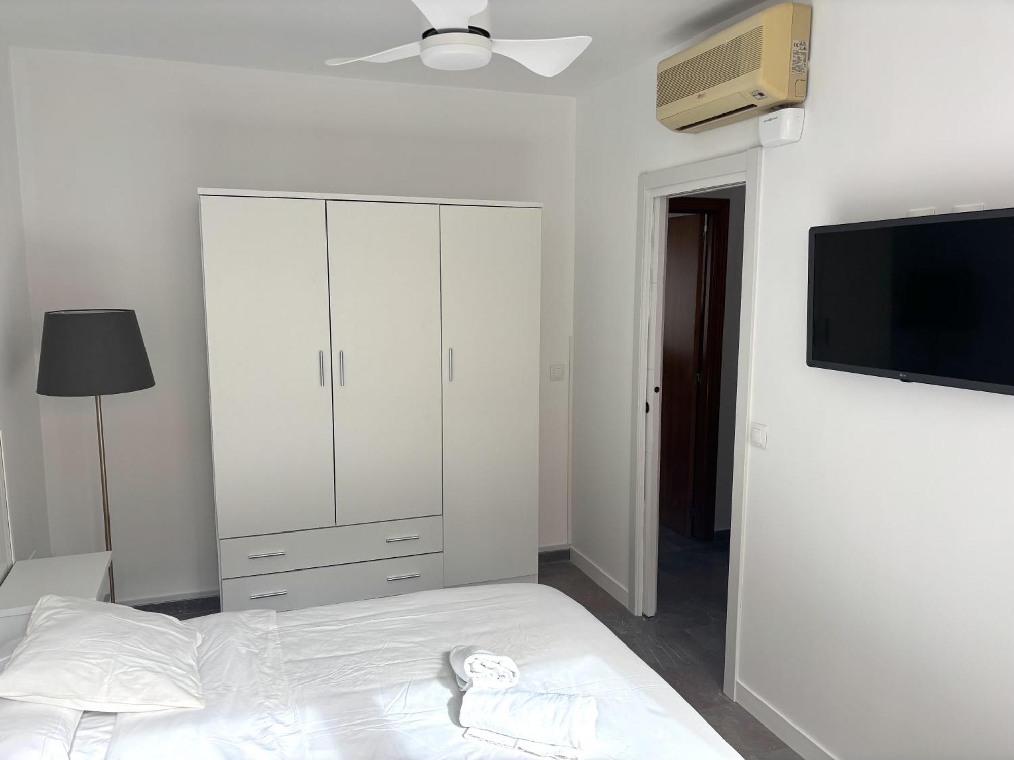 Apartamento Antonio By Solymar Holiday Torre Del Mar Exterior photo